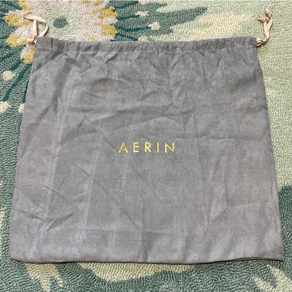 16x15” Aerin Dust Bag - Picture 1 of 2